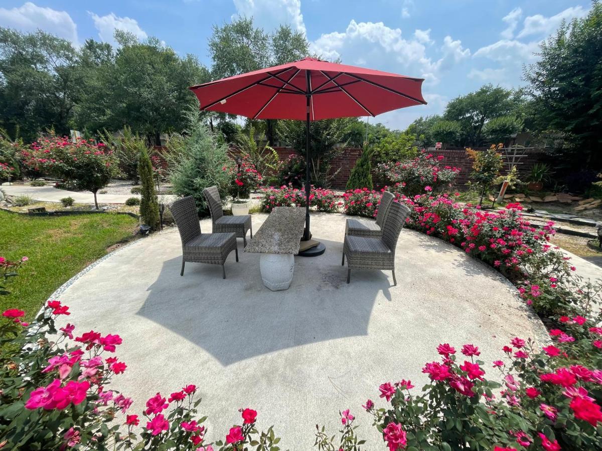 Villa Afra With Huge Garden Houston, Texas Houston