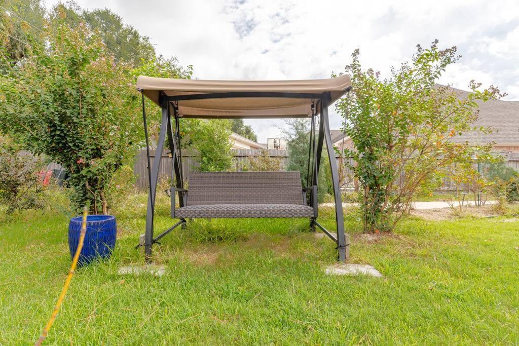Afra With Huge Garden Houston, Texas Villa Houston