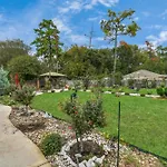 Afra Home With Huge Garden Houston, Texas