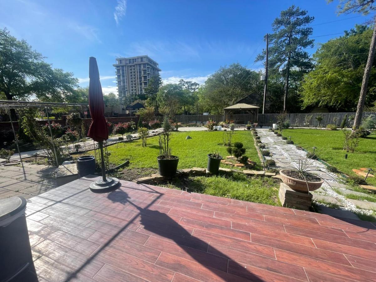 Afra With Huge Garden Houston, Texas Villa Houston