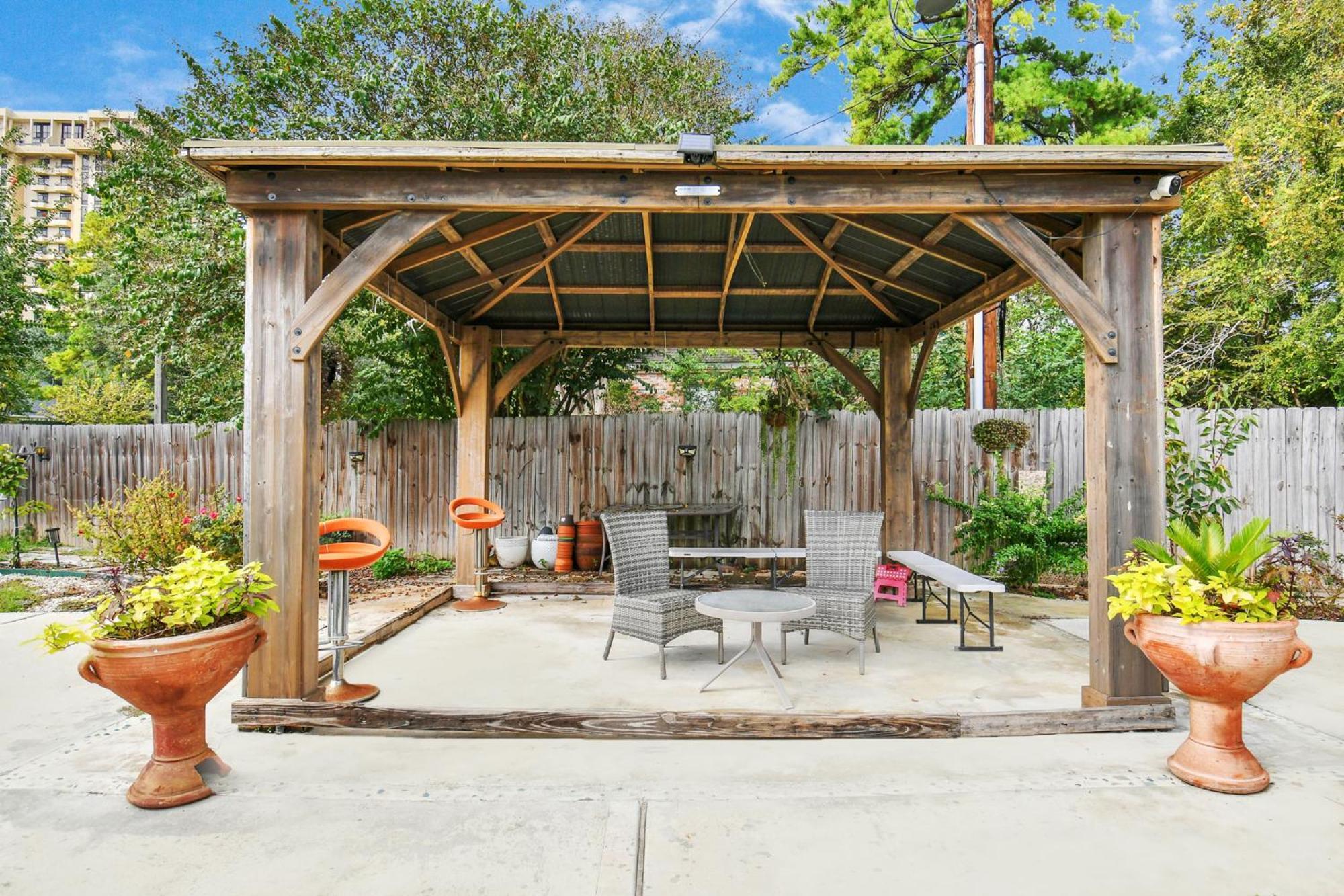 Afra With Huge Garden Houston, Texas Villa